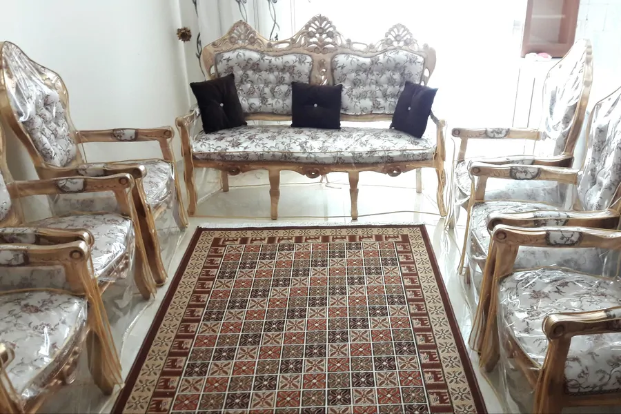 تصویر ۱ - آپارتمان بوستان سعدی ۲ - نزدیک زاینده رود در  اصفهان