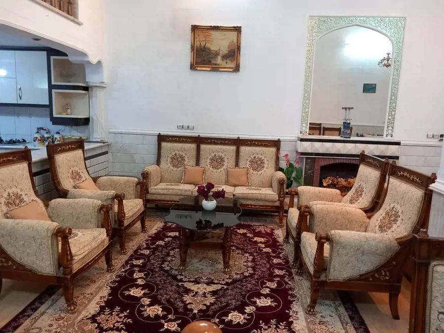 تصویر ۱ - خانه هفتاد و دو تن (1) در  قم