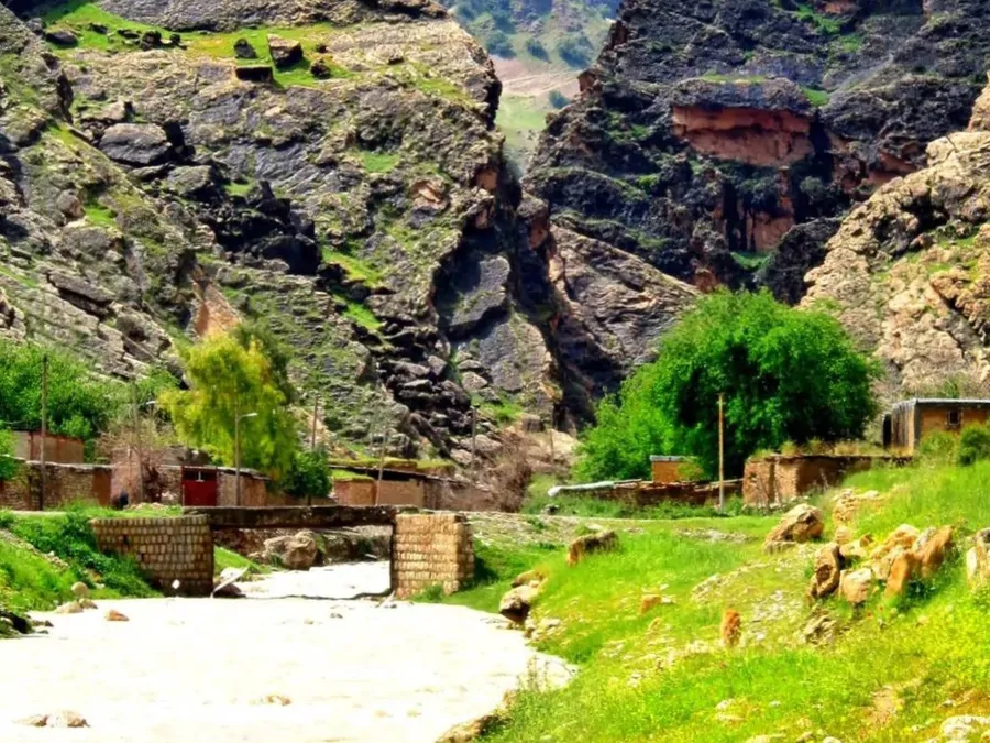 تصویر ۱ - اقامتگاه بوم‌گردی شعبانی در  دره شهر