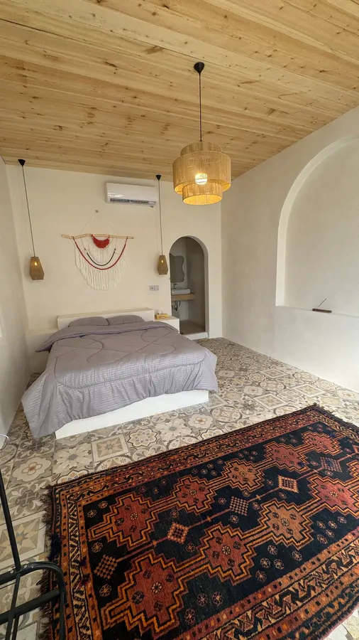 تصویر ۱ - اقامتگاه بومگردی منگوستین (A) با صبحانه رایگان در قشم