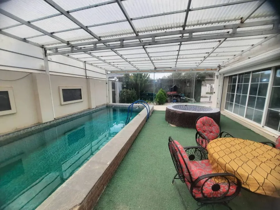 تصویر ۱ - ویلا استخردار سرپوشیده آبگرم ایهان در چمخاله