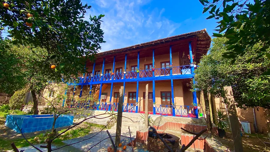 تصویر ۱ - اقامتگاه بومگردی عمارت بیک (واحد صفویان) در گلوگاه