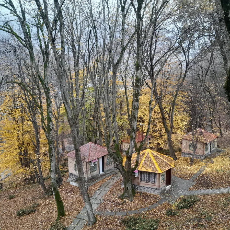 تصویر ۱ - کلبه پارک جنگلی نسوم آزادمهر در  سوادکوه