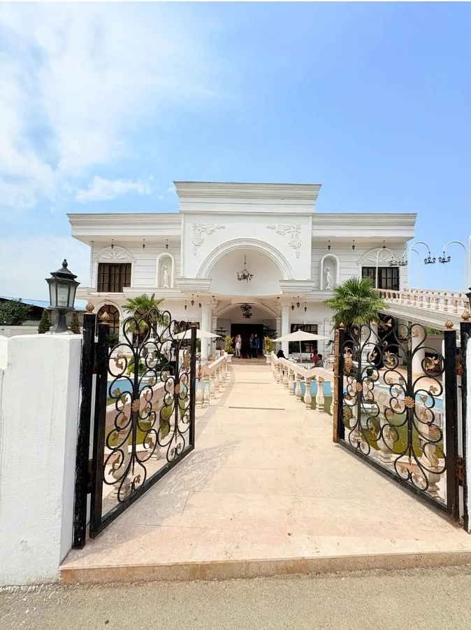 تصویر ۱ - اقامتگاه بوم‌گردی مجموعه گردشگری عمارت کبریا - اتاق ۱ vip در  شیرگاه