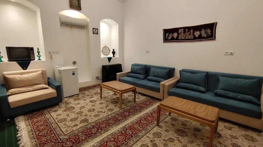 تصویر ۱ - اقامتگاه بوم‌گردی اقامتگاه سنتی خانم تاج (اتاق آفتاب) در  کاشان