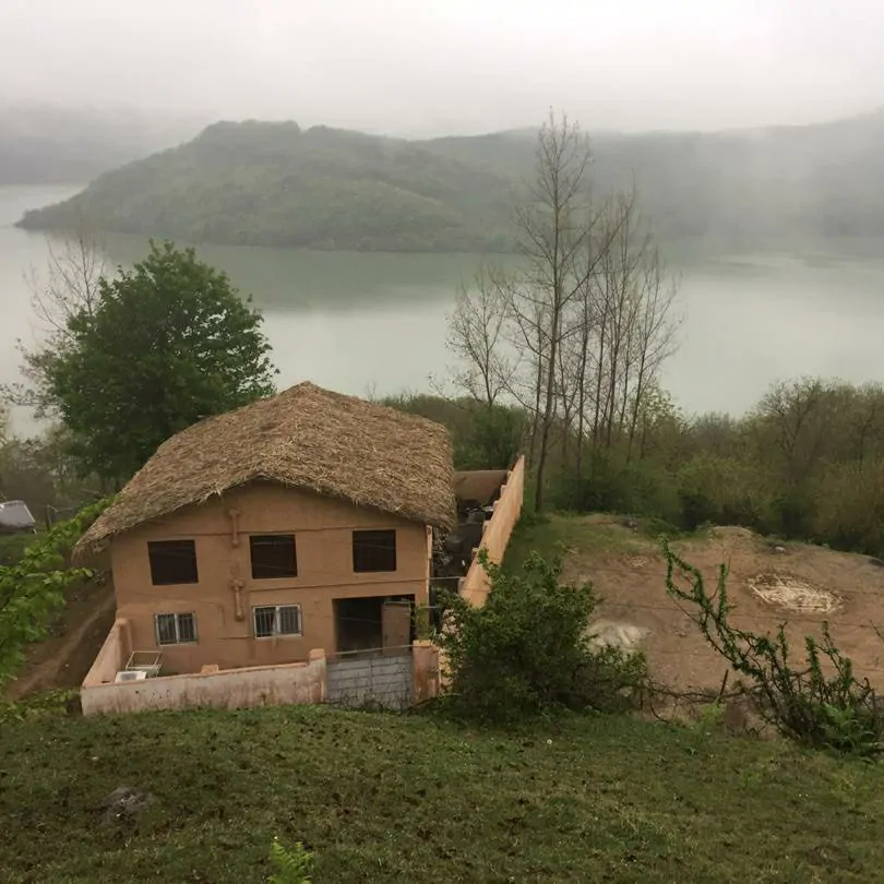 تصویر ۱ - کلبه خانه رویایی در  شیرگاه