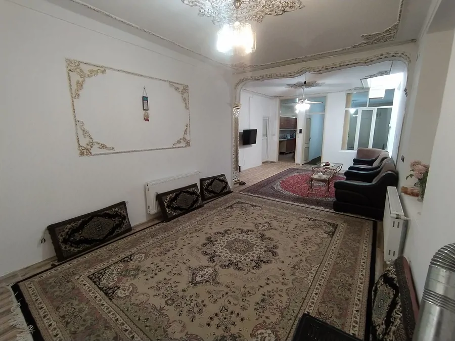 تصویر ۱ - خانه ویلایی گروس در  بیجار