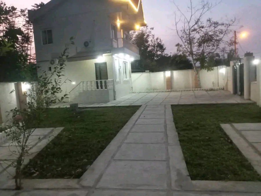 تصویر ۱ - ویلا اقامتگاه اقازاده در سنگر