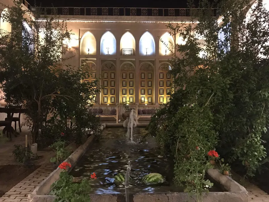 تصویر ۱ - هتل سنتی شعرباف (نرگس ـ یک تخته) در  یزد