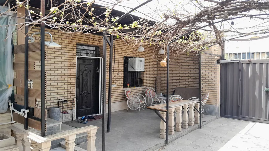 تصویر ۱ - ویلا باغ استخردار آبگرم مانترا در  چهارباغ