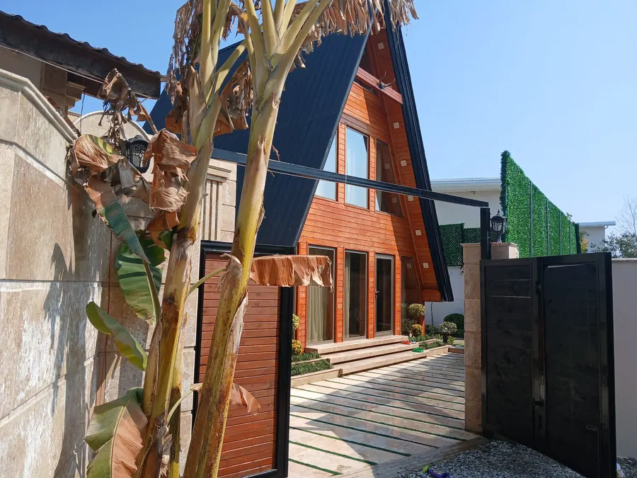 تصویر ۱ - کلبه  سوییسی استخردار آبگرم ژینگو با جکوزی در  شهسوار