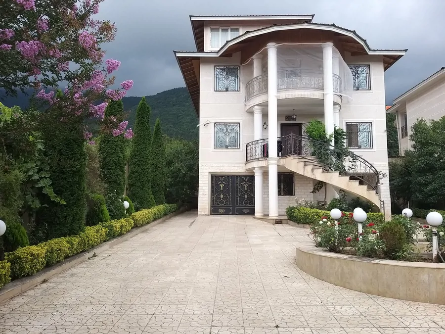 تصویر ۱ - ویلا سرای اعیانی کلاردشت در  کلاردشت