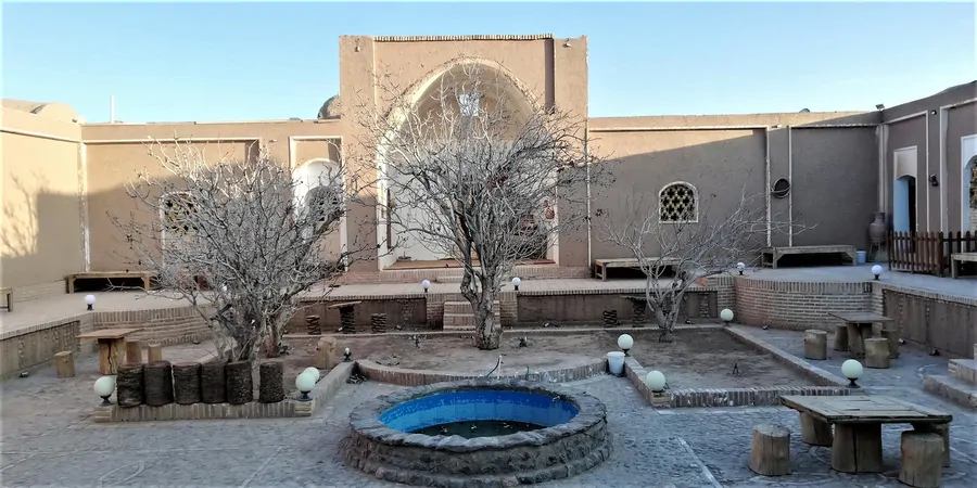 تصویر ۱ - اقامتگاه بوم‌گردی ستاره کویر حلوان  (سه نفر) در  طبس