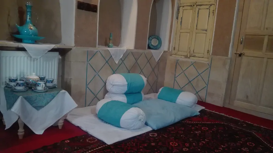 تصویر ۱ - اقامتگاه بوم‌گردی سرای صالح (فیروزه) در  برزک