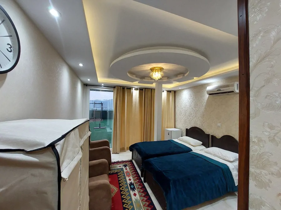 تصویر ۱ - اقامتگاه بوم‌گردی عمارت کبریا (اتاق ۴) با صبحانه رایگان در  شیرگاه