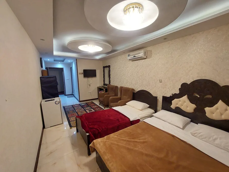 تصویر ۱ - اقامتگاه بومگردی عمارت کبریا (اتاق ۲) با صبحانه رایگان در شیرگاه