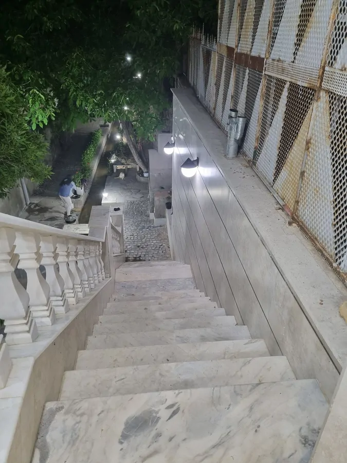 تصویر ۱ - آپارتمان ویلایی نیاسر کاشان  داری چشمه آب زلال در  نیاسر