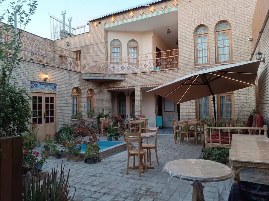 تصویر ۱ - هتل سنتی اقامتگاه سنتی موتاب در  شیراز