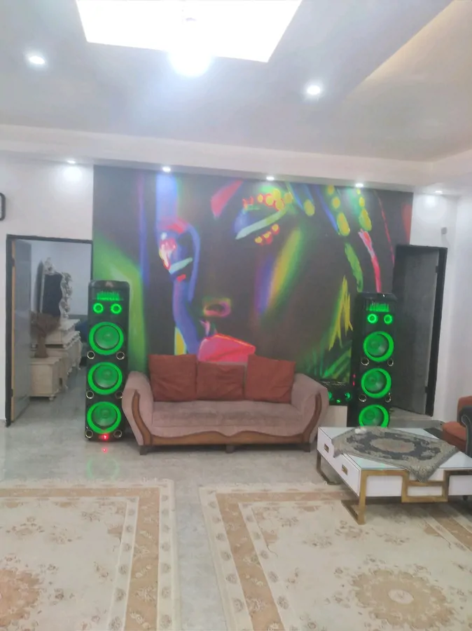 تصویر ۱ - ویلا استخر ابگرم الین در چهارباغ