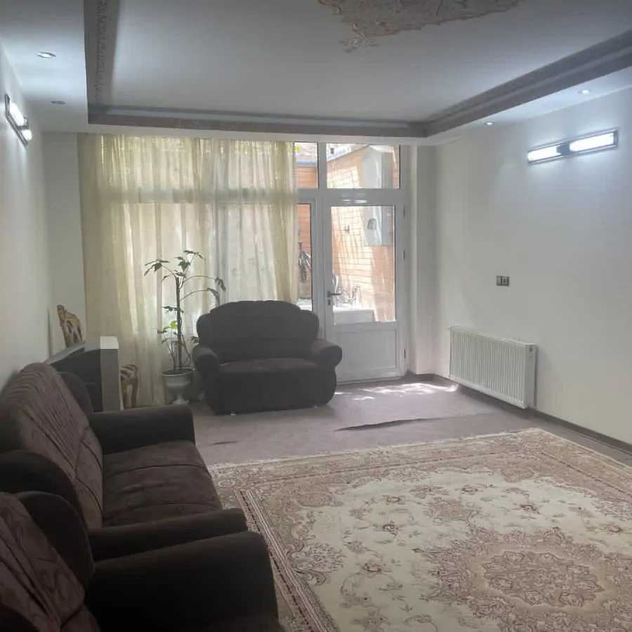 تصویر ۱ - خانه سوئیت نزدیک زاینده رود در  اصفهان