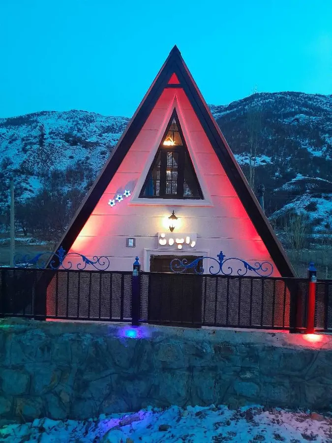 تصویر ۱ - کلبه سوییسی رابون در دیلمان