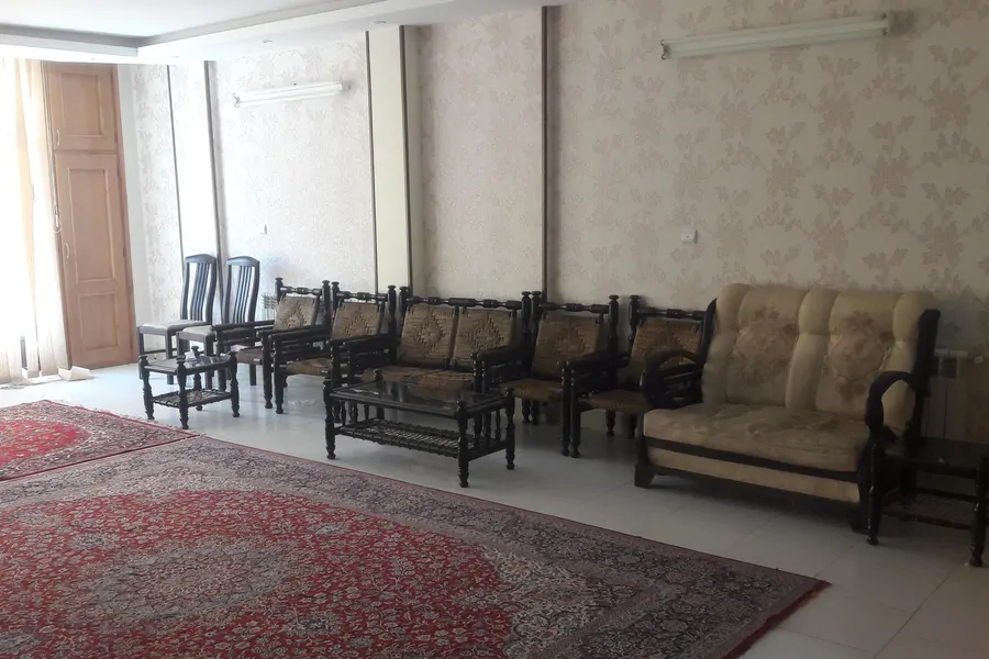 تصویر ۱ - ویلا چهار باغ خواجو بزرگ ارزان در  اصفهان
