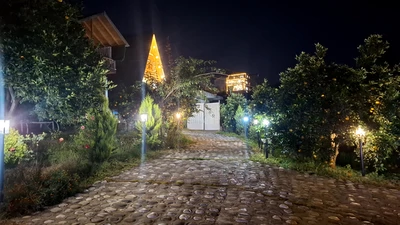 سوئیسی استخردار آبگرم گلبانو