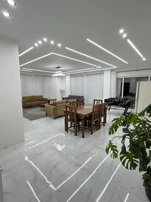 اربکله آرِن با فوتبال دستی