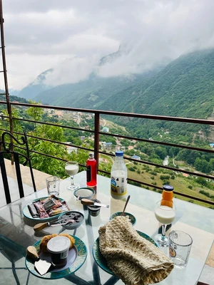 آدرین با جکوزی 