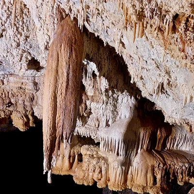 مبله سلیمی در نزدیکی غار علیصدر