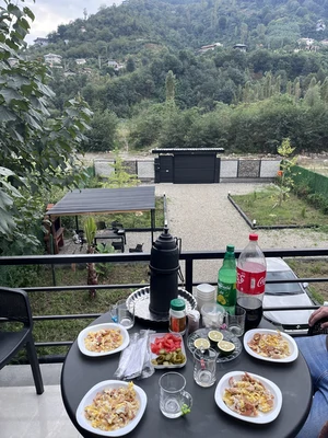آیرا با جکوزی