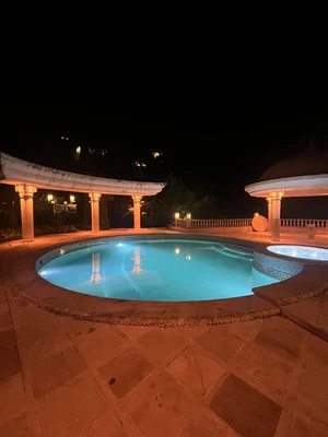 استخردار آبگرم پارادایس با جکوزی