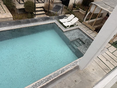 استخردار آبگرم عمارت لوكس هاكان 