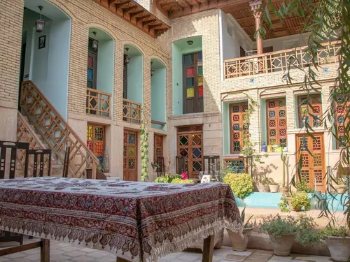 تصویر 4 - اقامتگاه بوم‌گردی سهراب(اتاق شاملو با سرویس اختصاصی) در  شیراز