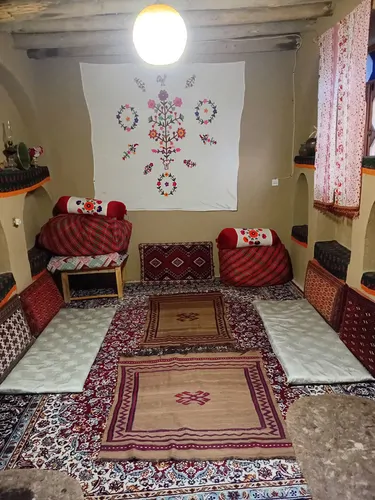 تصویر 3 - اقامتگاه بومگردی توران گشت (اتاق کرسی) در میامی