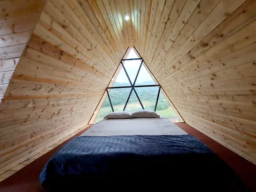 تصویر 11 - کلبه سوئیسی شیشه ای رویایی در  لنگرود