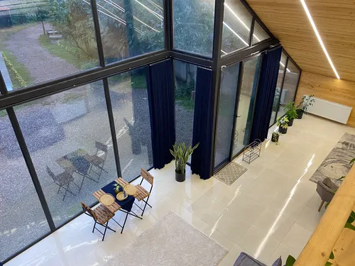 تصویر 24 - کلبه شیشه ای افرا تراس دار در  ماسال