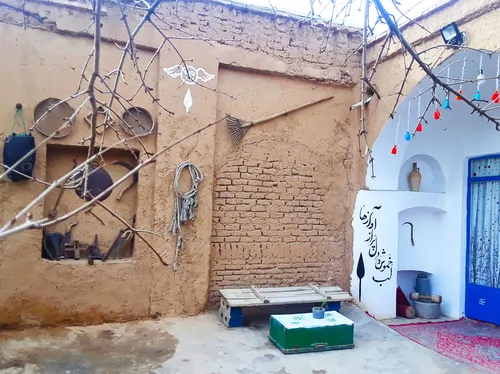 تصویر 17 - اقامتگاه بوم‌گردی خانه مادری(اتاق نارگون) در  نجف آباد