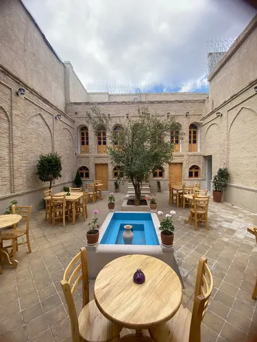 تصویر 4 - هتل سنتی  عباسی (اتاق پرنیان) در  شیراز