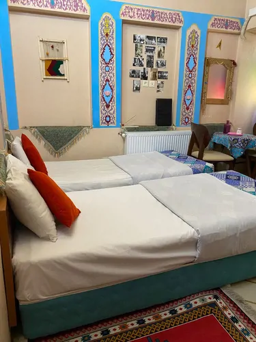 تصویر 5 - اقامتگاه بوم‌گردی ماه منیر (اتاق سه دری) در  شیراز