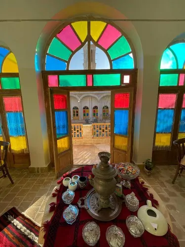 تصویر 5 - اقامتگاه بوم‌گردی عمارت عندلیبان (اتاق ترمه) در  یزد