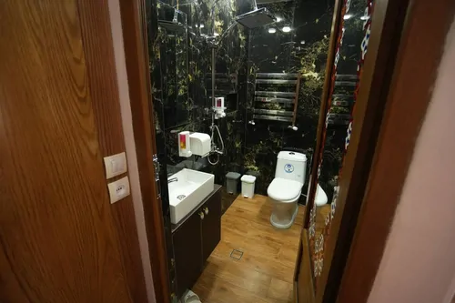 تصویر 11 - هتل سنتی عمارت جیران (اتاق مهرگان) با صبحانه رایگان در  کرمانشاه