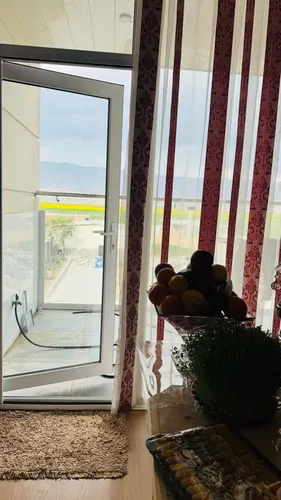 تصویر 2 - آپارتمان لاکچری همگام با طبیعت با ویوویی ابدی  در دره شهر