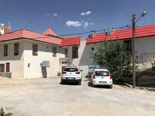 تصویر ۱ - خانه  لبه پرتگاه در  دنا