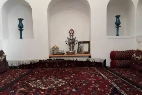 تصویر 2 - اقامتگاه بوم‌گردی استاد ایاز  در باغ بهادران