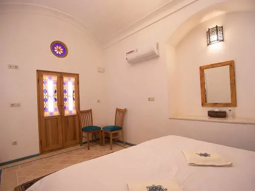 تصویر 8 - هتل سنتی سرای بابا افضل(اتاق204) در  کاشان