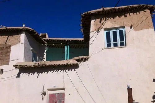 تصویر 3 - اقامتگاه بوم‌گردی  آرتین دینور در  صحنه