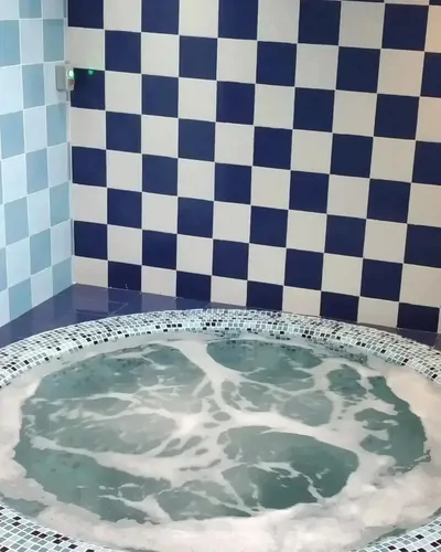 تصویر 21 - کلبه سوئیسی جنگلی نیل با جکوزی در لفور