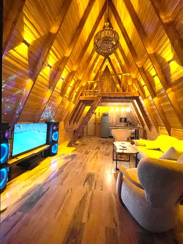 تصویر 4 - کلبه فانوس در نور