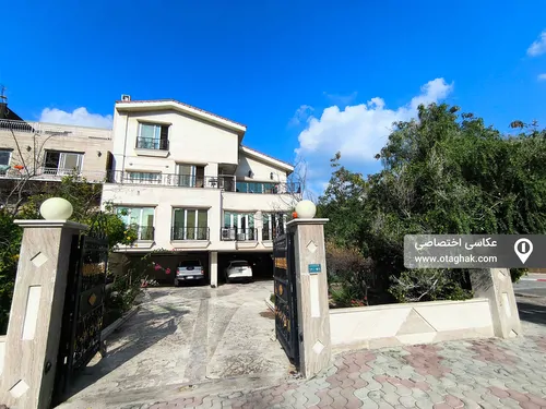 تصویر 3 - خانه الیس با فوتبالدستی در  کیش